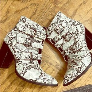 IDIFU Snakeskin Heels